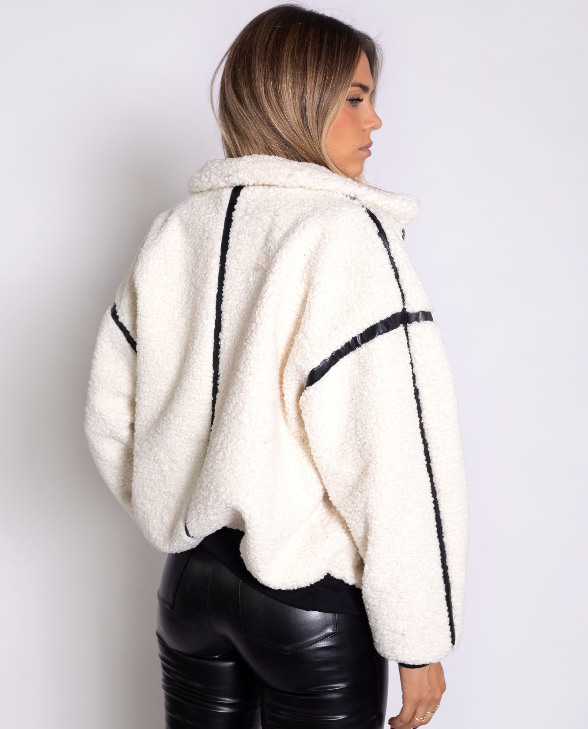 CHAQUETA ONE IN A MILLION | Chaqueta abrigo de borrego crudo mujer | Chaquetas y abrigos THE-ARE