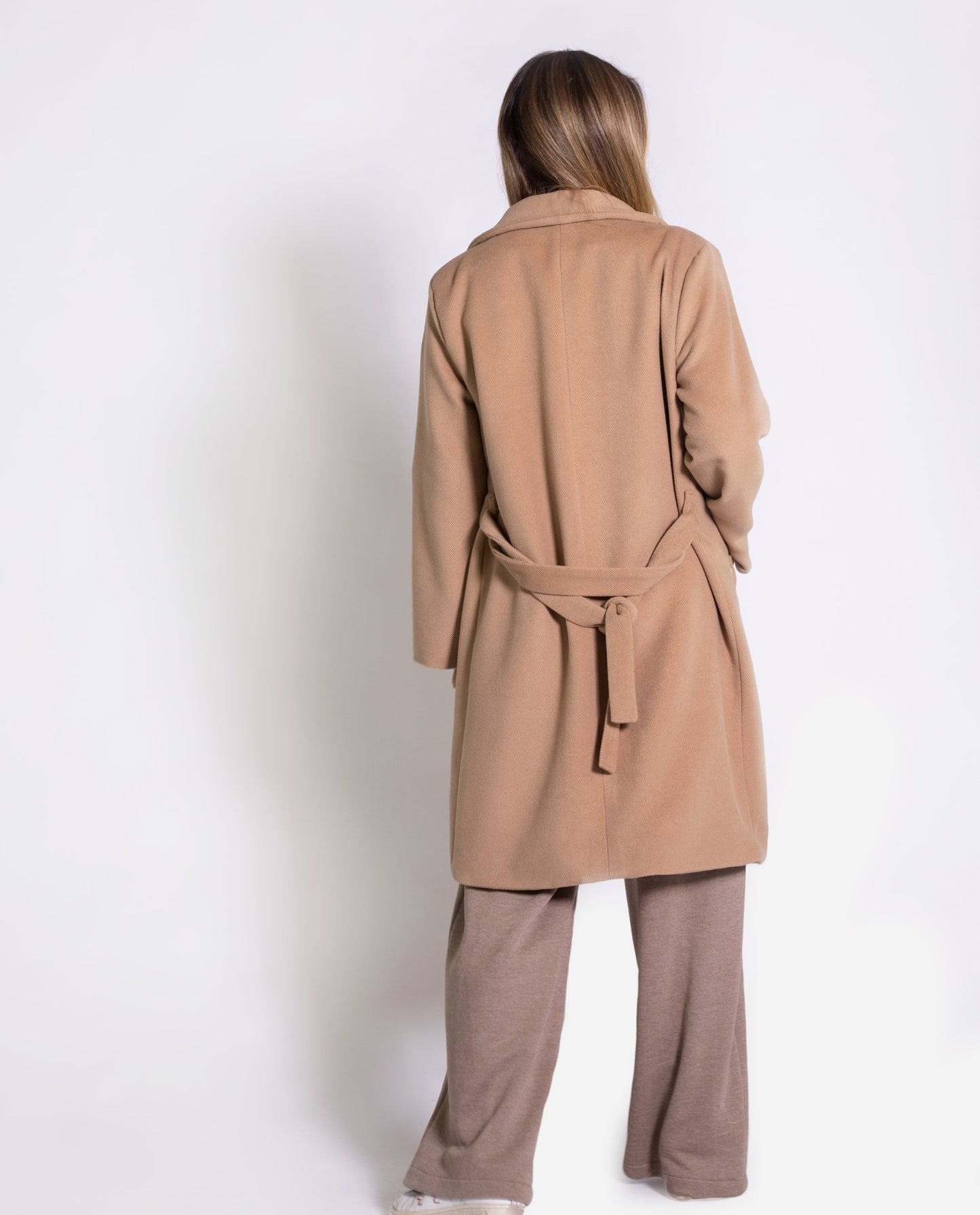 ABRIGO TRY MY LUCK | Abrigo largo trench camel de mujer | Chaquetas y abrigos THE-ARE