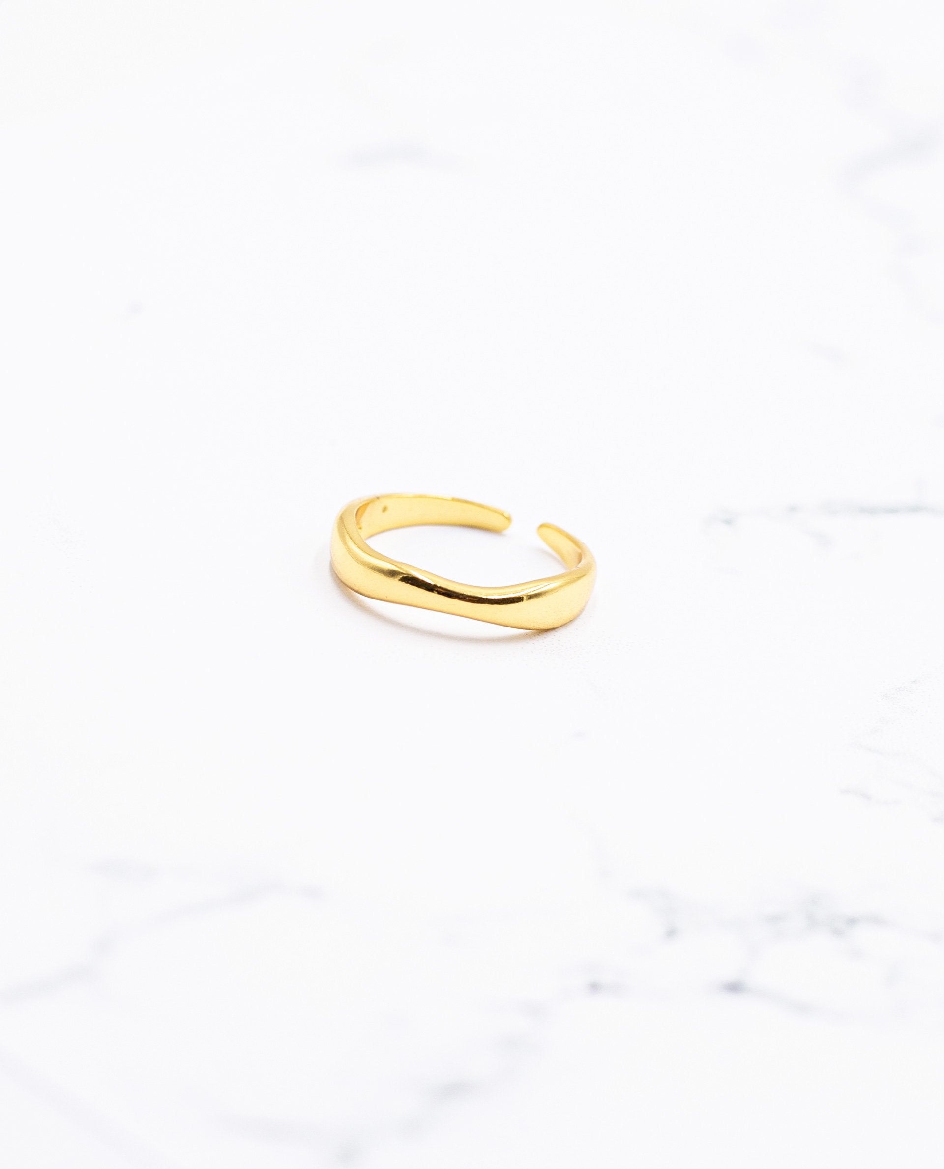 Anillo liso fino de plata 925 bañada en oro | Joyitas THE-ARE