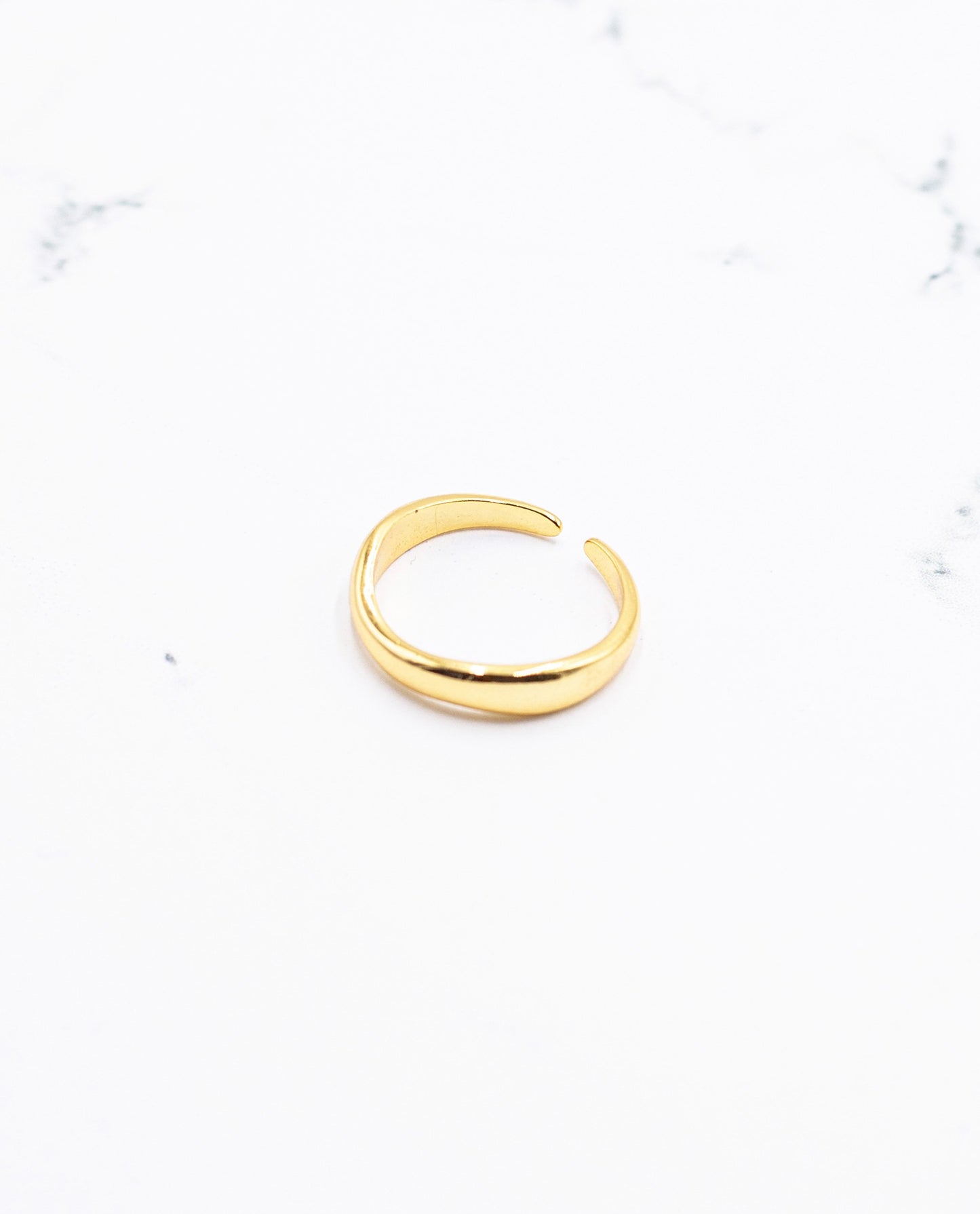 Anillo liso fino de plata 925 bañada en oro | Joyitas THE-ARE