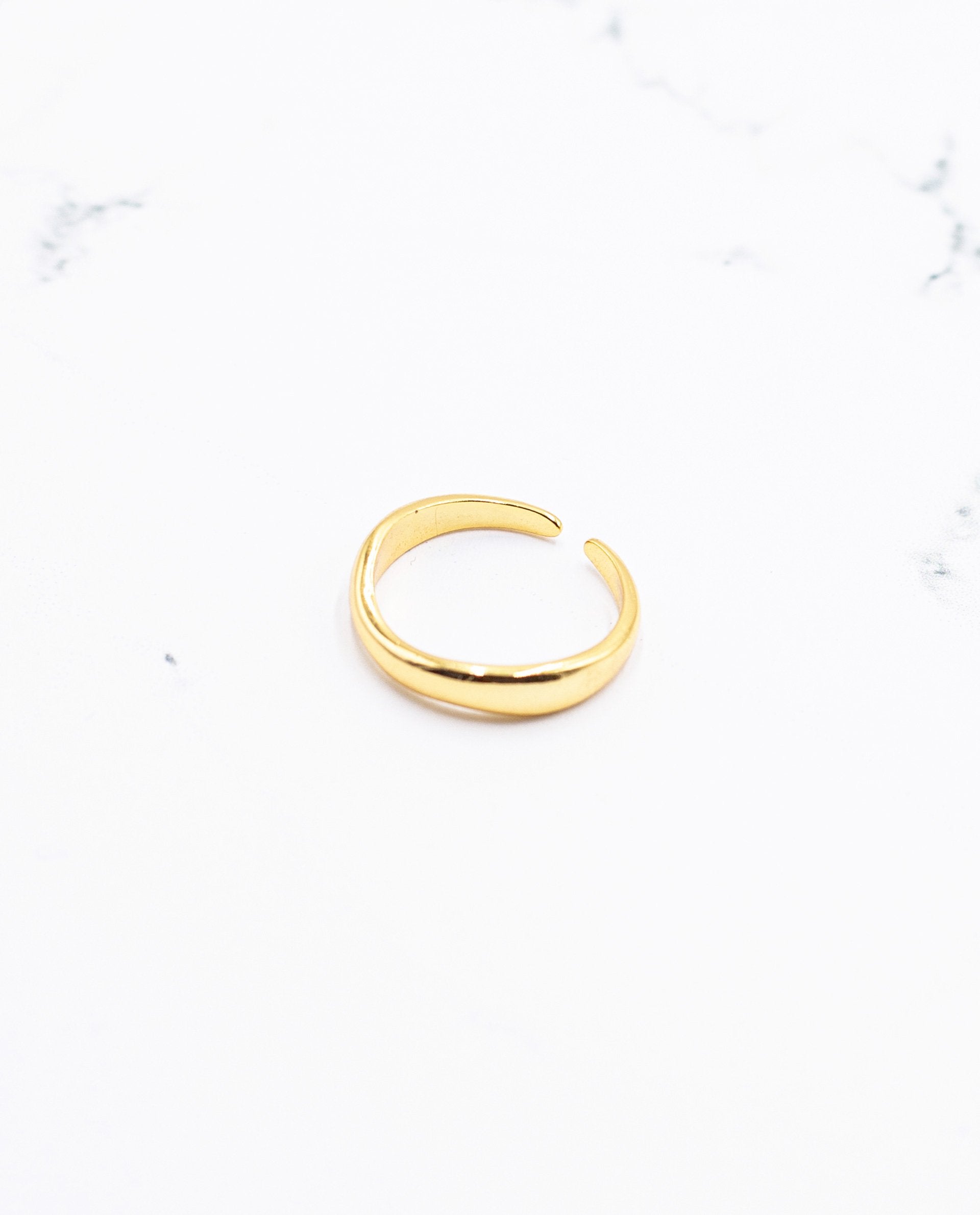 Anillo liso fino de plata 925 bañada en oro | Joyitas THE-ARE