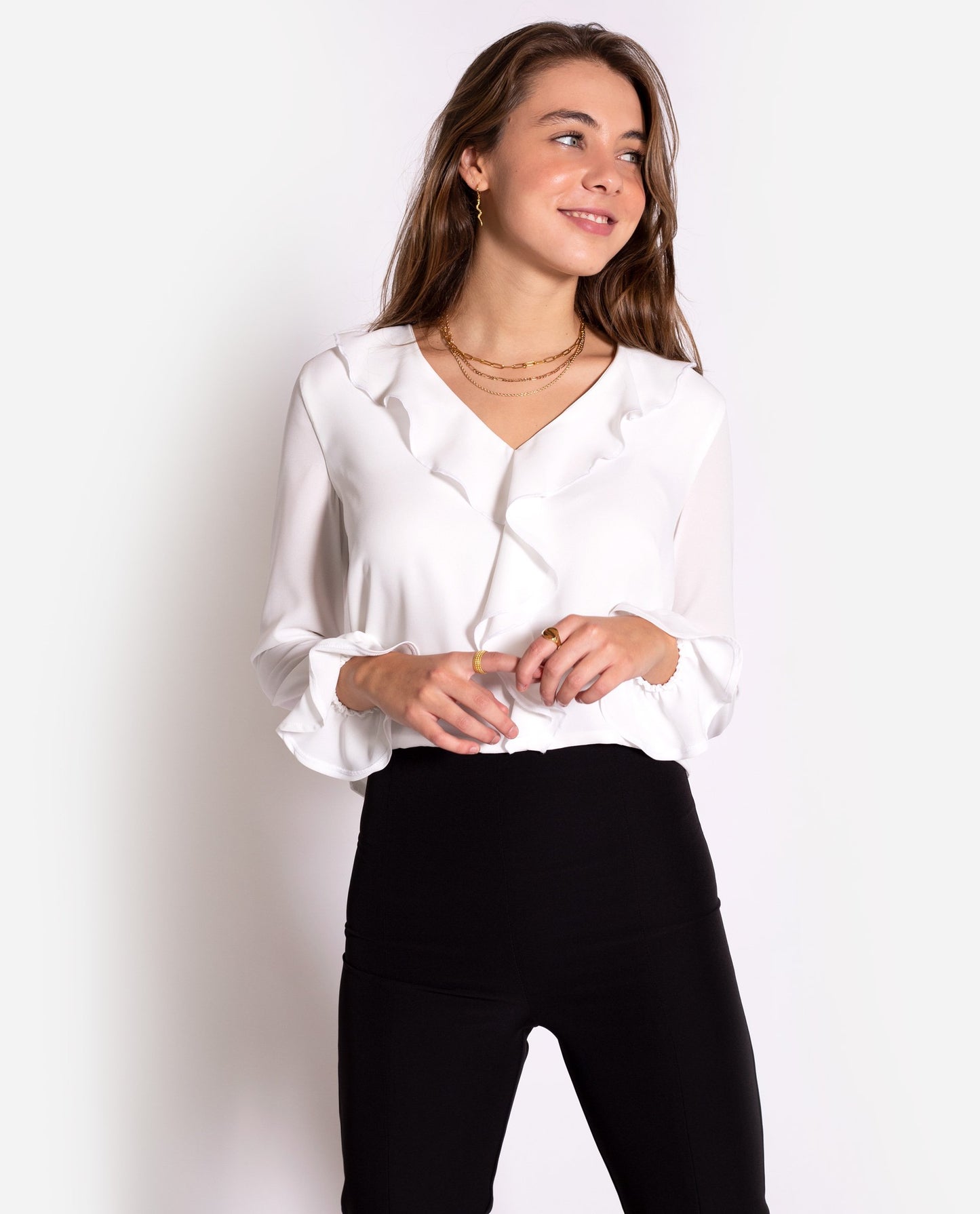 BLUSA WONDERWALL | Blusa blanca de mujer con volantes | Camisas y blusas THE-ARE