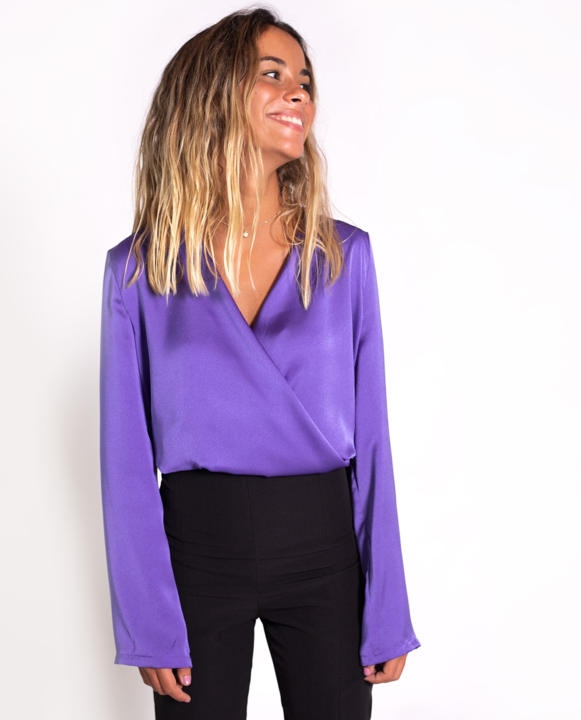 BLUSA LAST QUARTER | Camisa morada de mujer tejido ligero elegante | Blusas THE-ARE