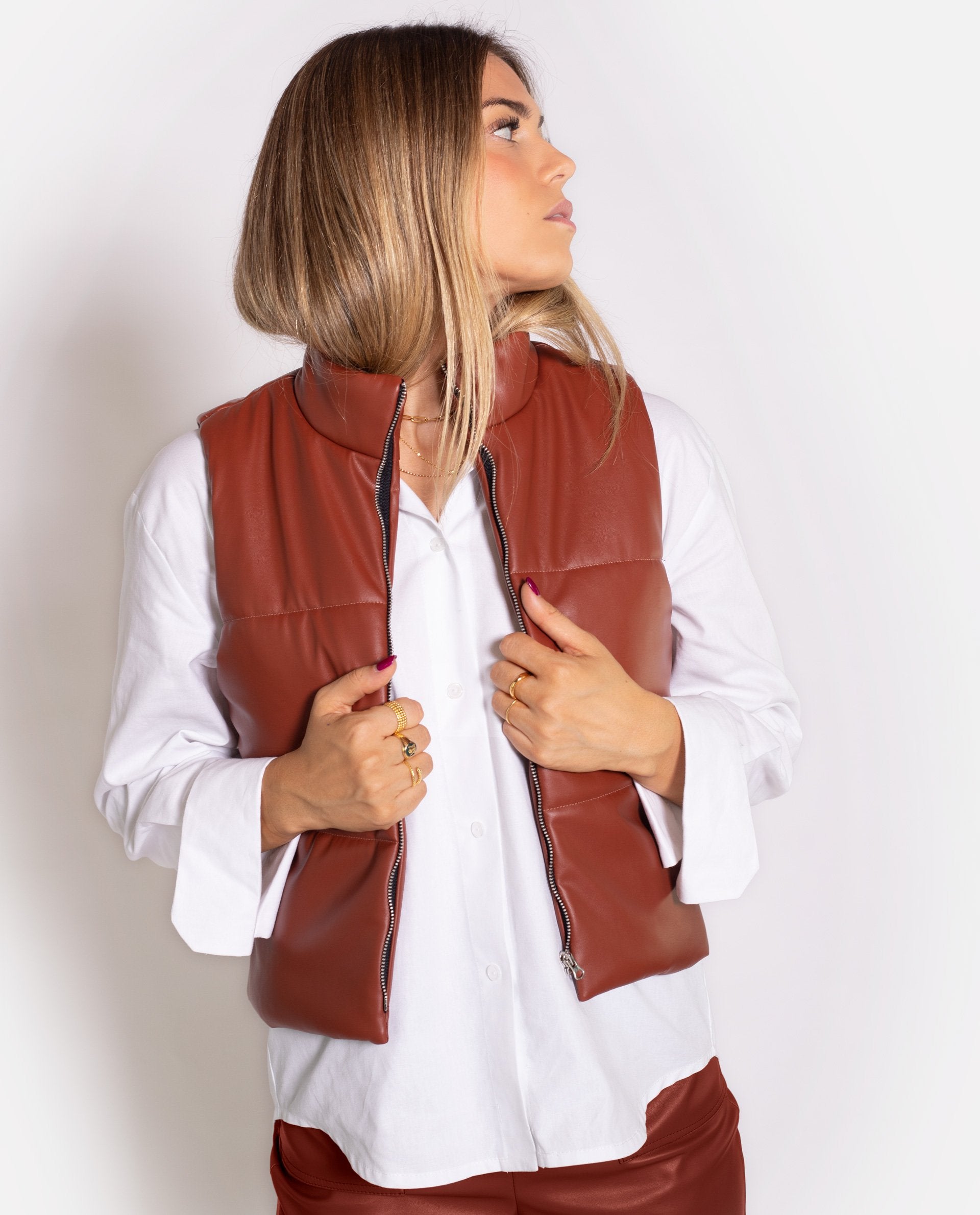 CHALECO HEADQUARTERS  |Chaleco efecto piel con relleno mujer | Chaquetas y abrigo THE-ARE