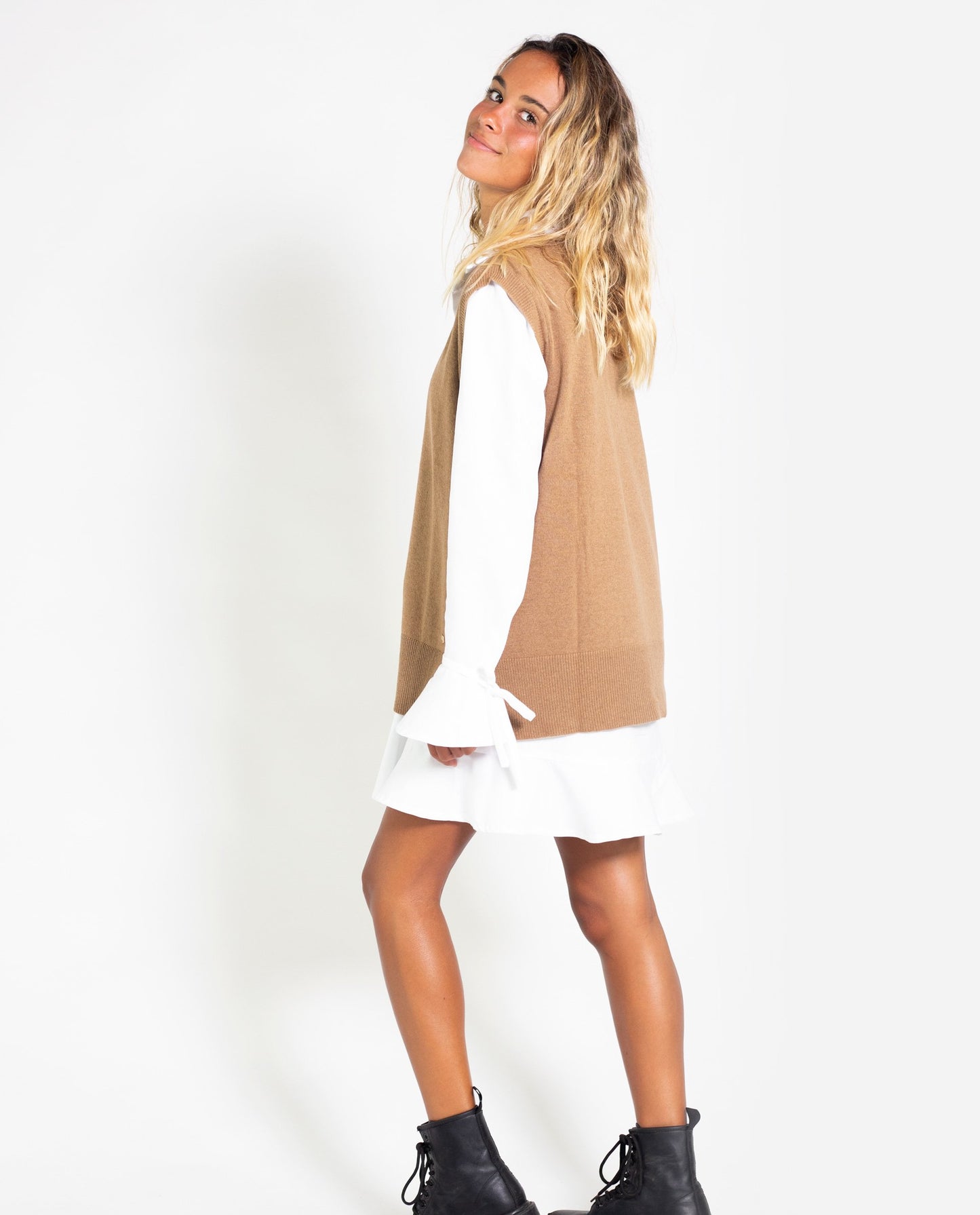 CHALECO MOONSHADOW | Jersey fino sin mangas beige mujer | Jerseys chicas THE-ARE