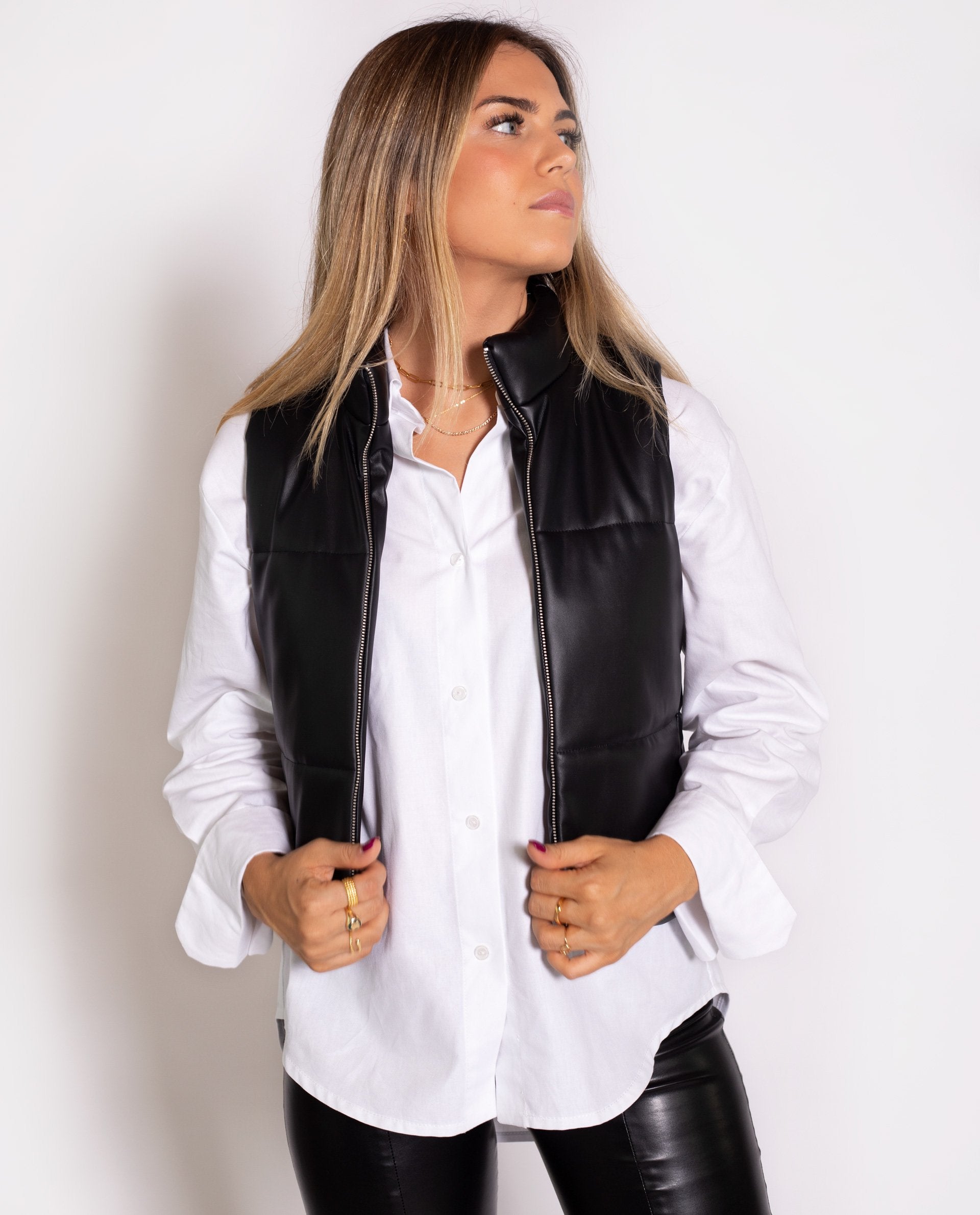 CHALECO HEADQUARTES | Chaleco efecto piel con relleno mujer | Chaquetas y abrigo THE-ARE