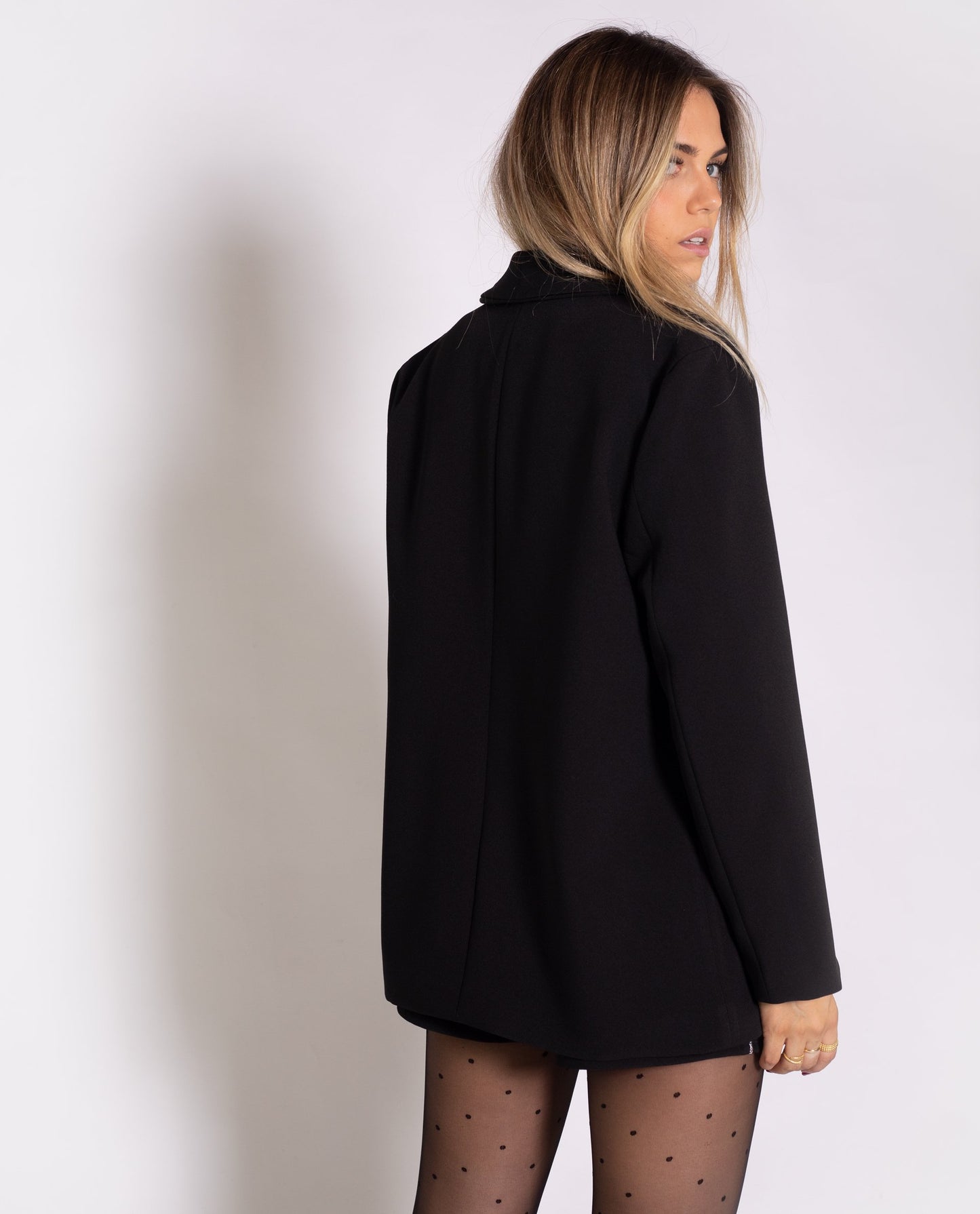 CHAQUETA IMPERIAL | Chaqueta americana negra oversize | Chaquetas y abrigos THE-ARE