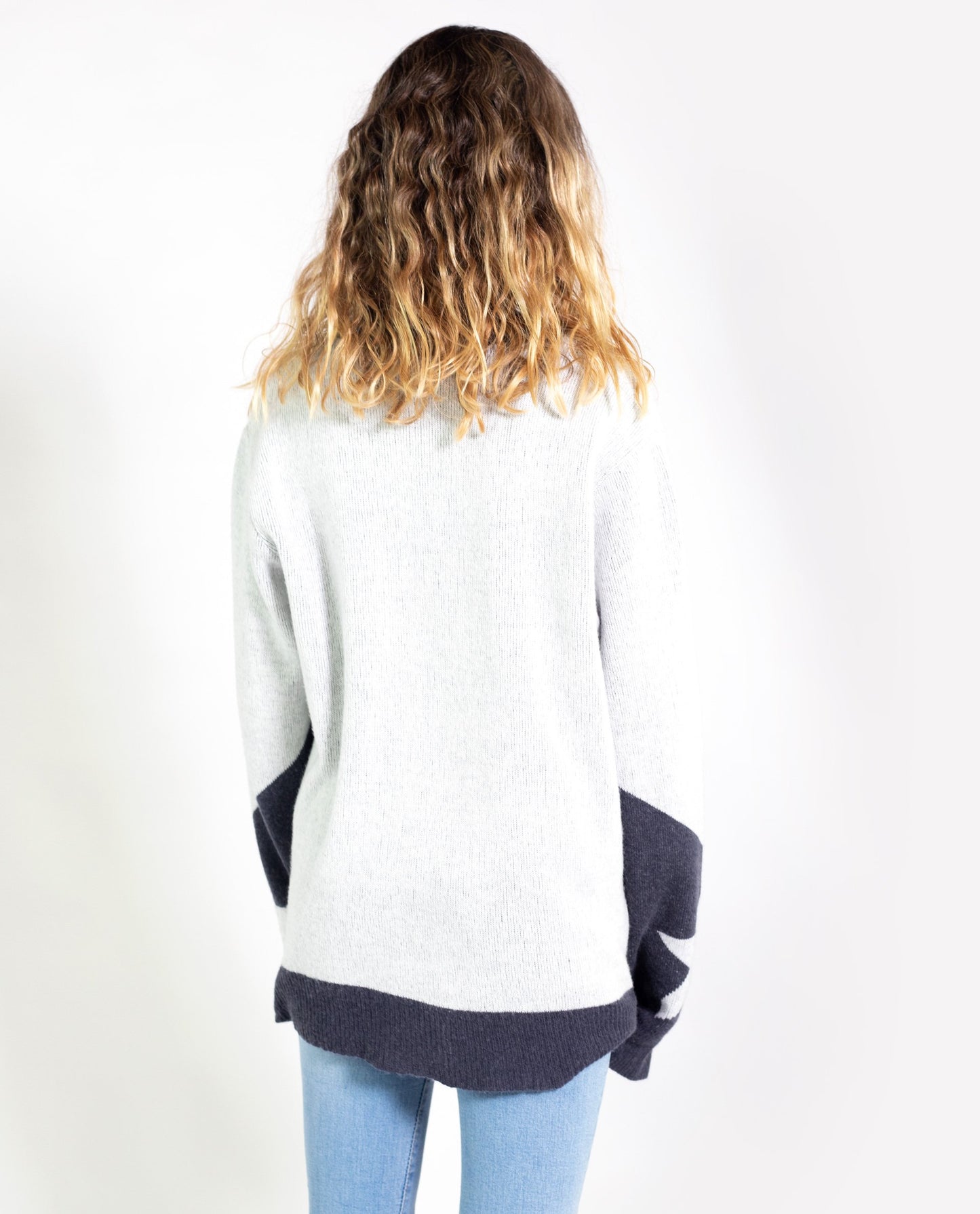 JERSEY SELF LUCK · BLANCO Y ANTRACITA