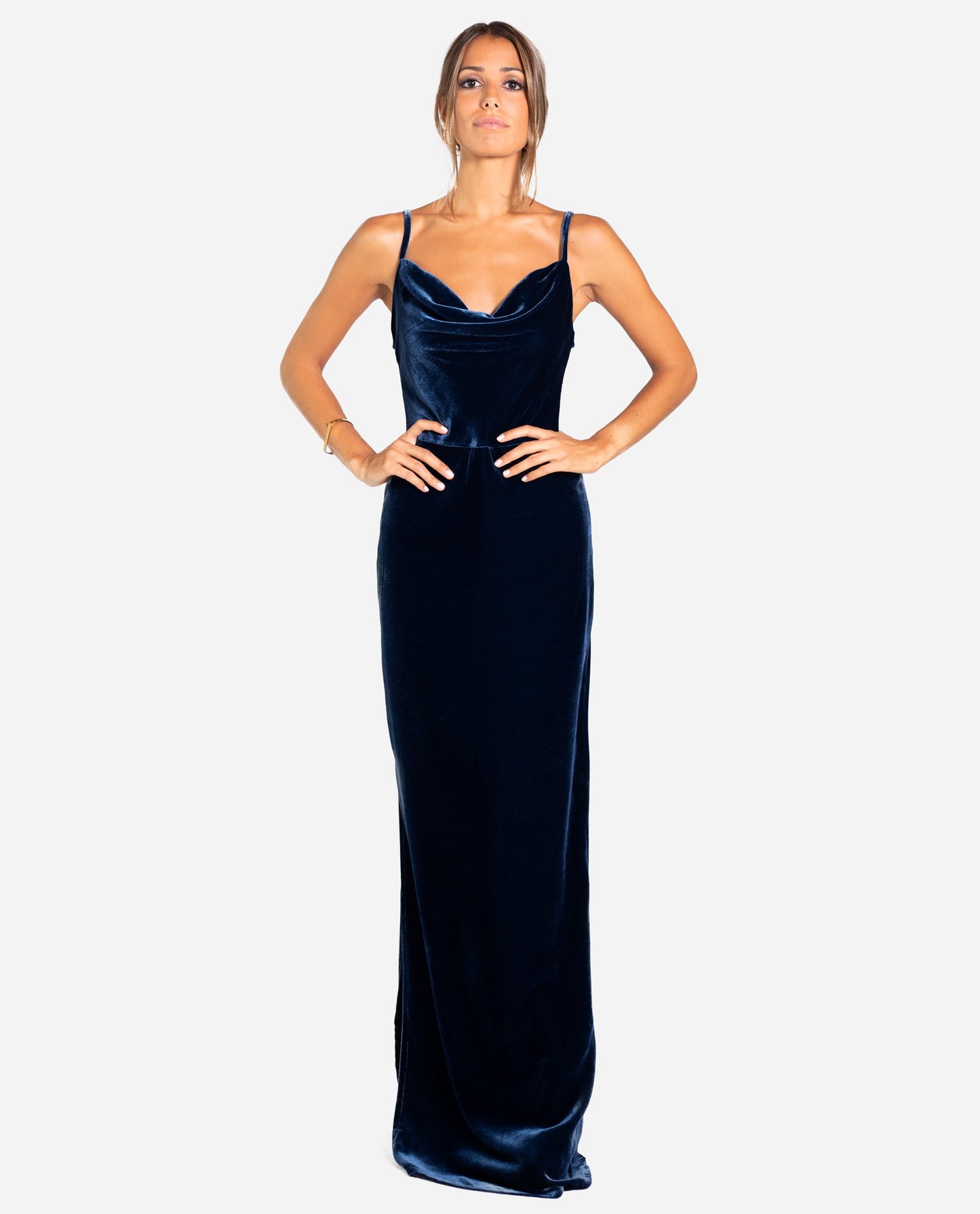 VESTIDO MRS DAYTON | Vestido largo terciopelo azul tirantes | Vestidos elegantes THE-ARE